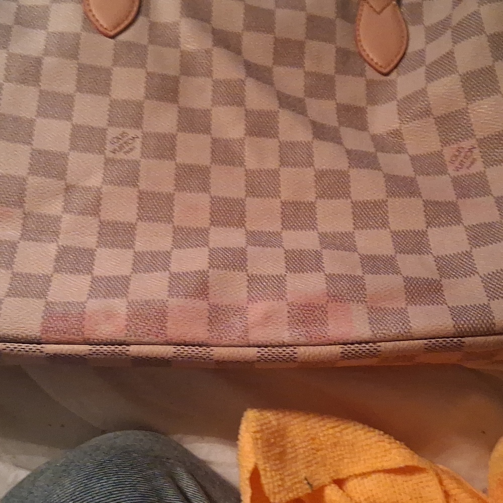 Louis Vuitton Checkered Beige Tote Bag - Picture 5 of 16